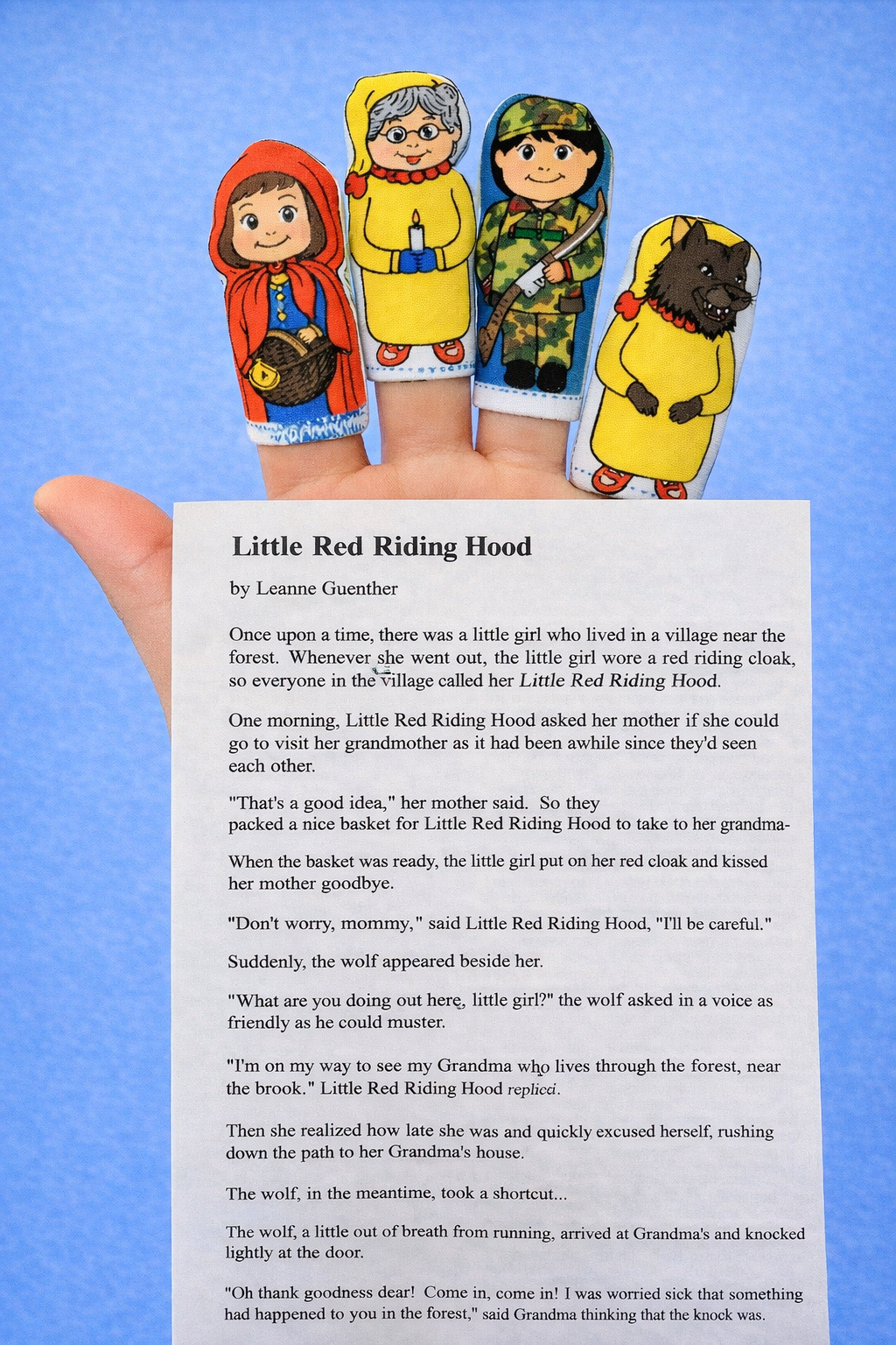 "LITTLE RED RIDDING HOOD" + STORY - Set of 4 finger puppets